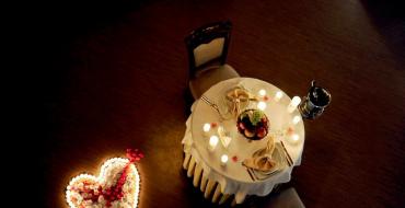 Как устроить романтический ужин в восточном стиле?